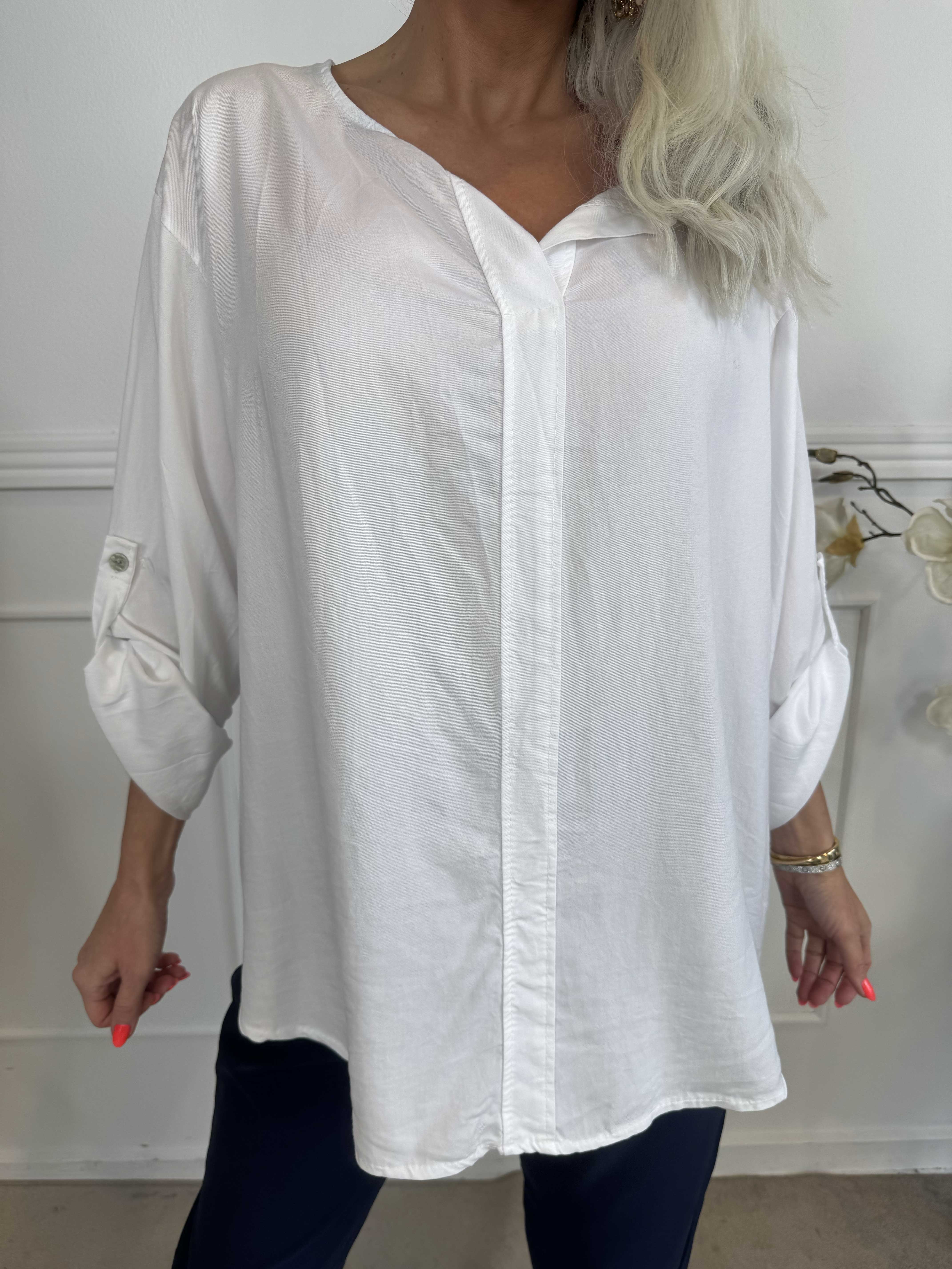 Emelda - Lätt enfärgad skjorta i lyocell